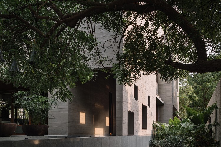 Casa MS / Studio Saransh - Imagem 2 de 44