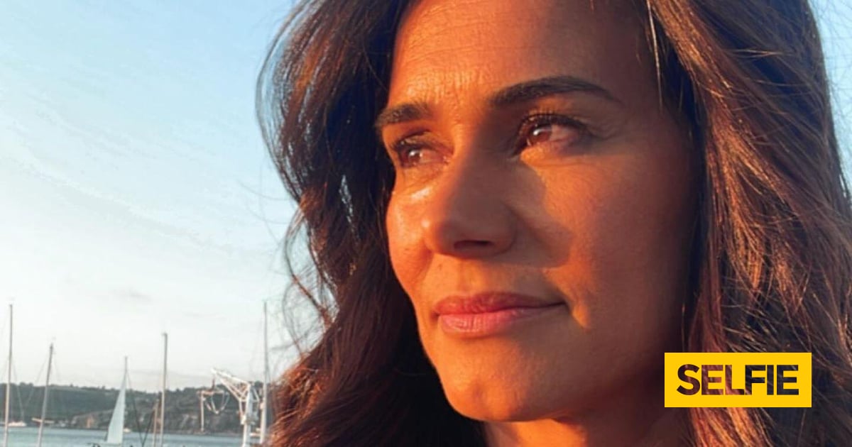 Cláudia Vieira posa em biquíni branco... e detalhe chama a atenção: "Pensava que não era permitido. Ainda bem que estava enganado"