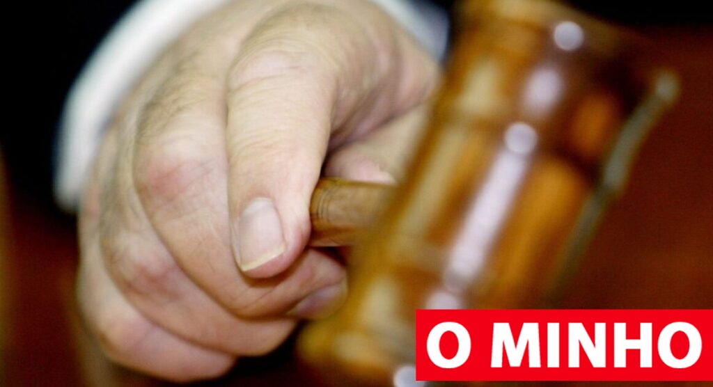 Tribunal impede banco de penhorar mulher