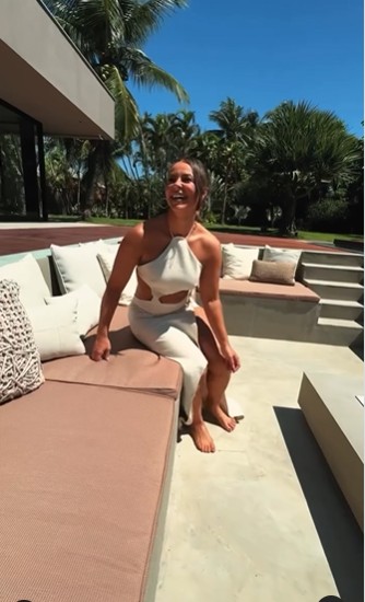 Paolla Oliveira em sua mansão no Rio — Foto: Reprodução/Instagram