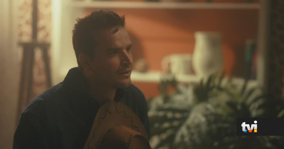 A Fazenda: Joel faz a serenata mais desafinada de sempre - Novelas