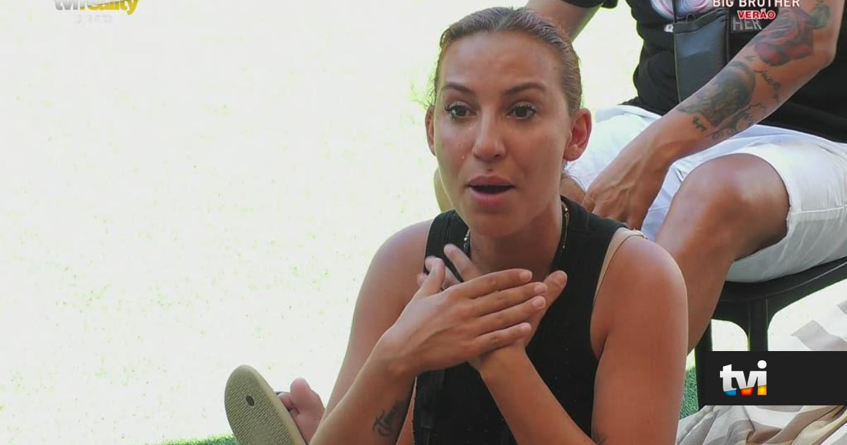 Miranda chora desolada no meio de gritos e alguém dá um murro na mesa: «Está tudo maluco?!» - Big Brother