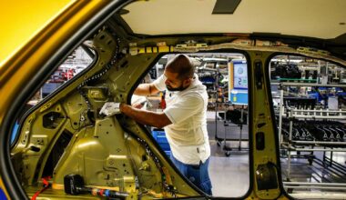 Quase 60% dos trabalhadores em Portugal ganhavam menos de mil euros em 2023