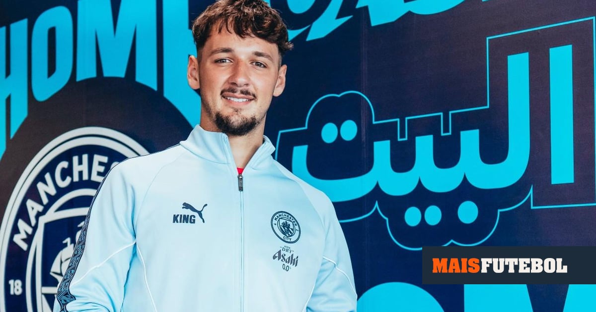 OFICIAL: James Trafford reforça baliza do Manchester City