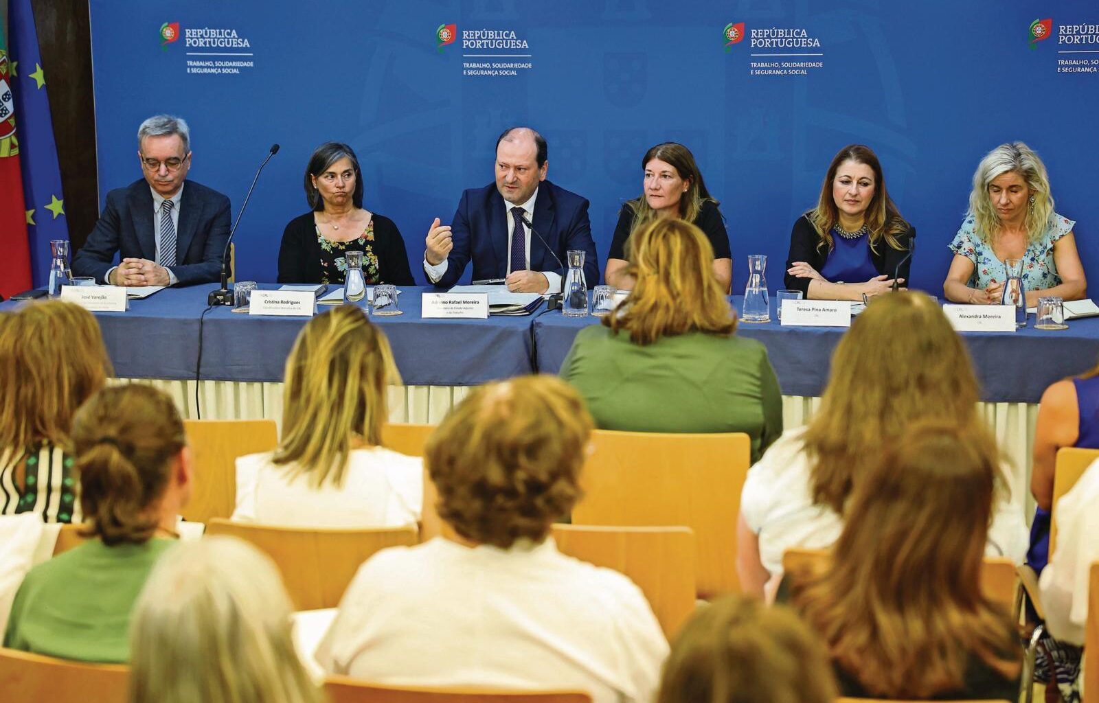 Disparam casos de lay-off e de despedimentos coletivos