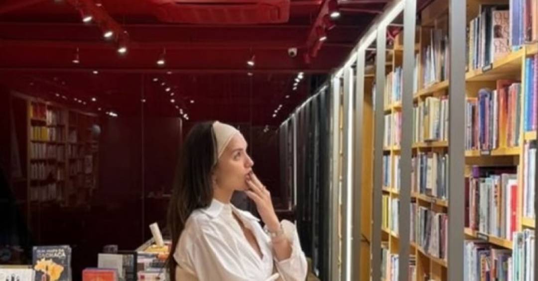 Rafa Kalimann choca por valor gasto com livros decorativos