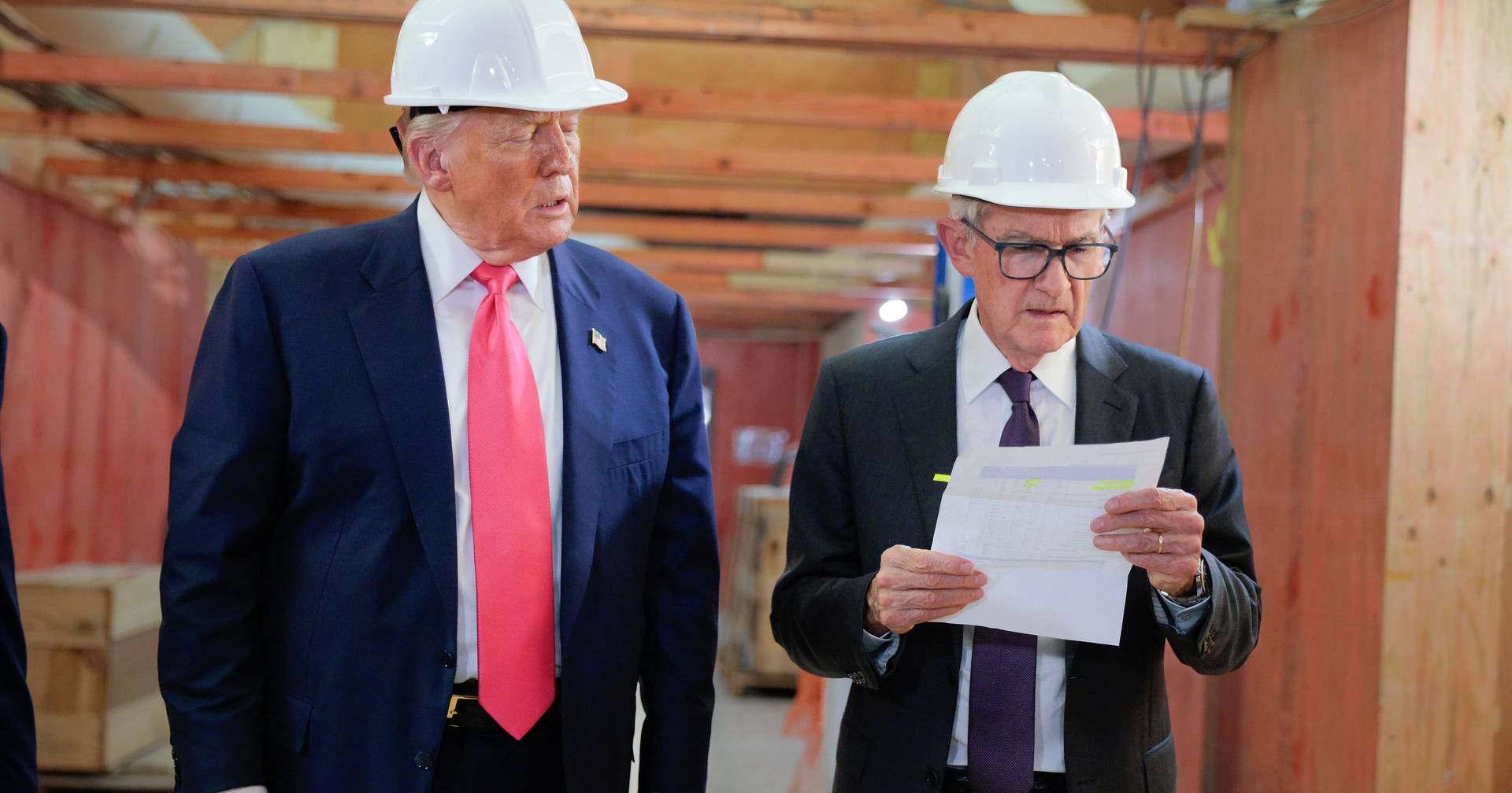 Banco central dos Estados Unidos volta a recusar pressão de Trump. Mas surgem dois dissidentes