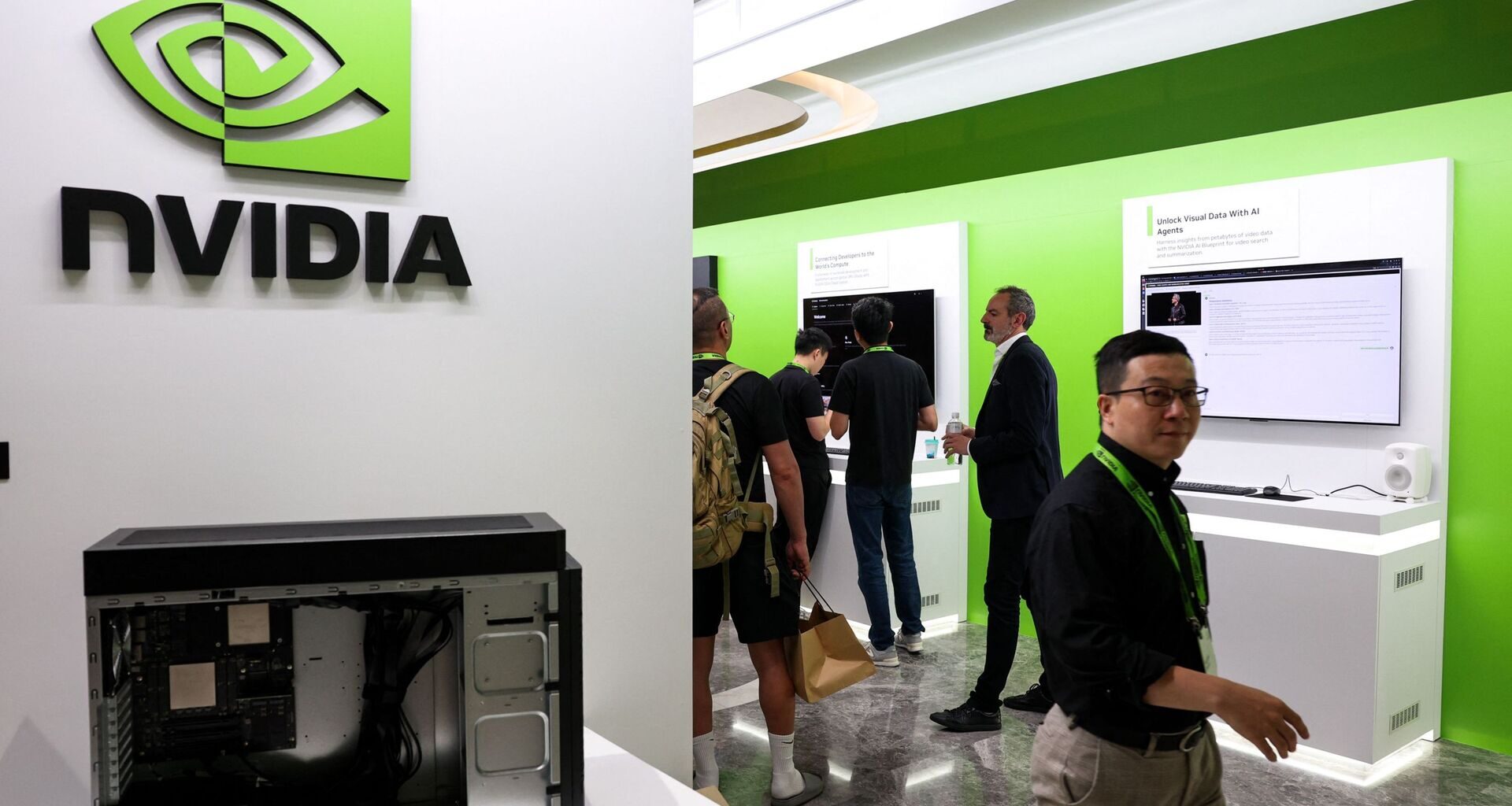 China convoca Nvidia por temer controlo remoto e rastreio de chips usados em inteligência artificial