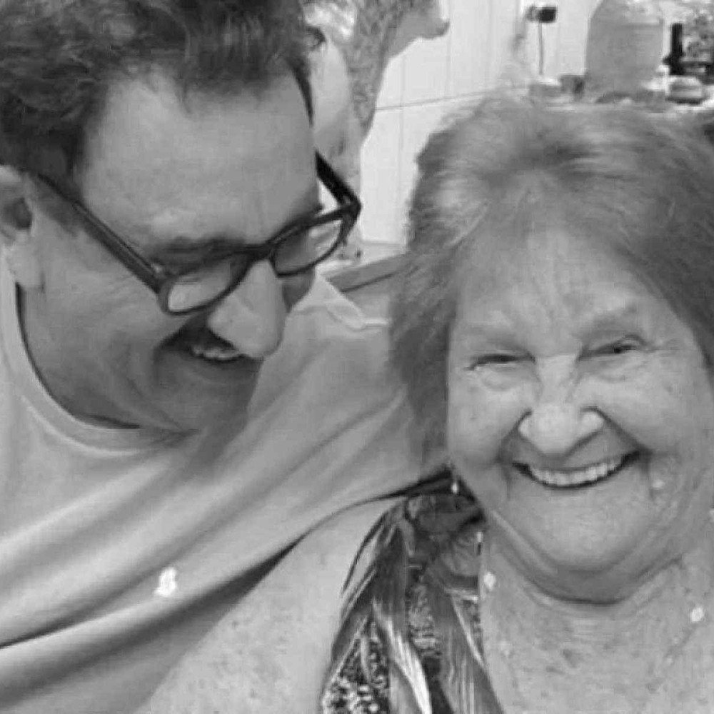 Mãe de Ratinho morre aos 93 anos