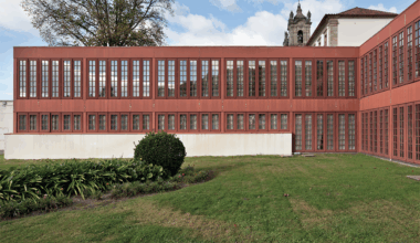 Legado da Escola do Porto reunido em novo livro da FAUP
