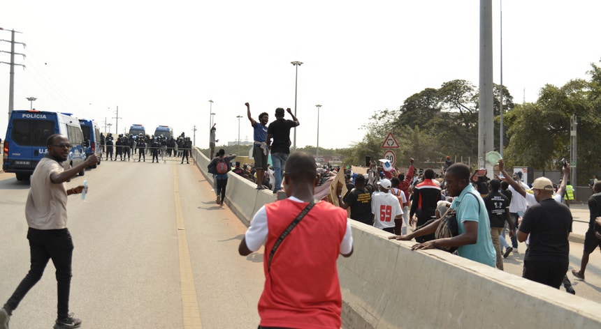 Tumultos em Luanda causaram 22 mortos e 197 feridos em dois dias