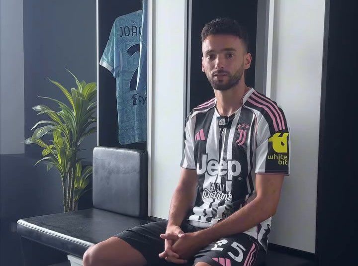 Ídolo e prato favorito: João Mário apresenta-se aos adeptos da Juventus (vídeo)
