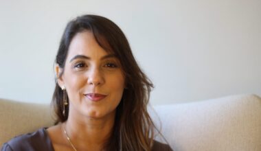 Renata Ettinger confirma presença na Flipelô com pré-lançamento do novo livro de poesia