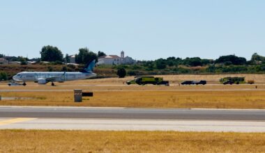 Dois detidos. Ameaça de bomba em avião da SATA obriga a aterragem de emergência em Lisboa