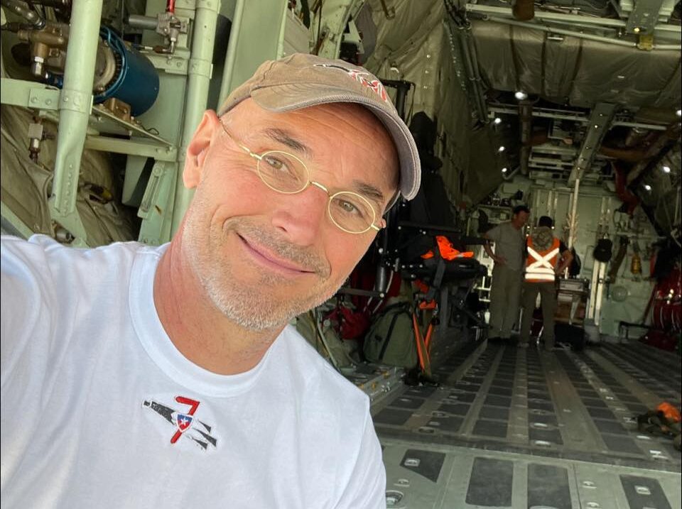 Nota de Falecimento: Cees-Jan van der Ende, renomado fotógrafo de aviação, aos 56 anos