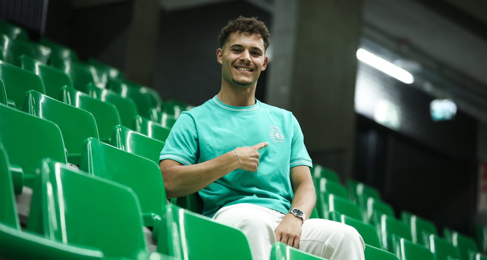 Jogador troca o FC Porto pelo Sporting