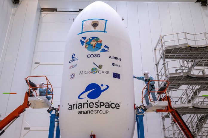 Microssatélite MicroCarb – uma parceria Reino Unido-França - para medir CO2 foi lançado com sucesso