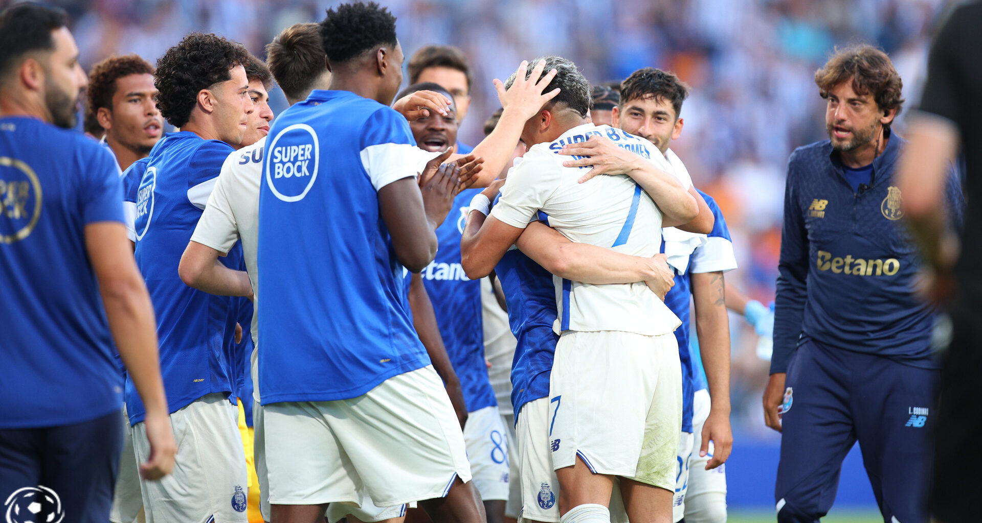 FC Porto prepara-se para poupar 2 milhões de euros com saída de jogador