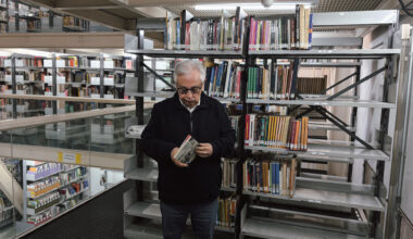 Jornalista lança livro de poemas tensionando limites entre escrita e imagem