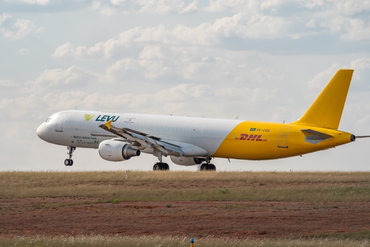 Sem voar há dois meses, Airbus A321 cargueiro da Levu tem certificado suspenso pela ANAC