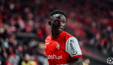 Benfica pisca o olho a Roger Fernandes caso falhe negócio por Moussa