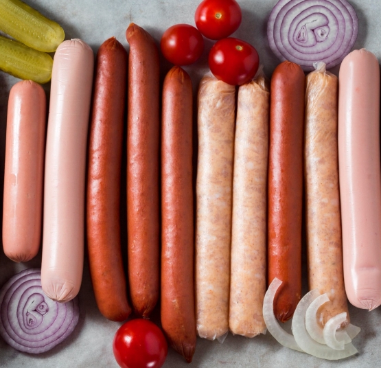 Bacon, presunto e salsicha entram para lista de alimentos que causam câncer, alerta OMS