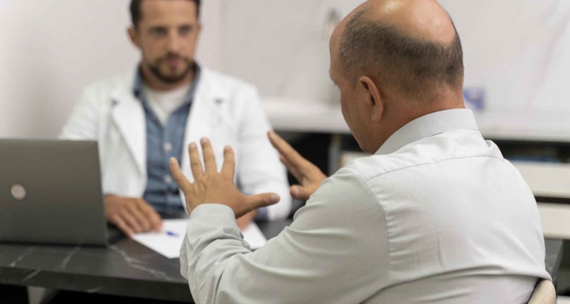 Especialistas alertam para os riscos da andropausa em homens a partir dos 40 anos