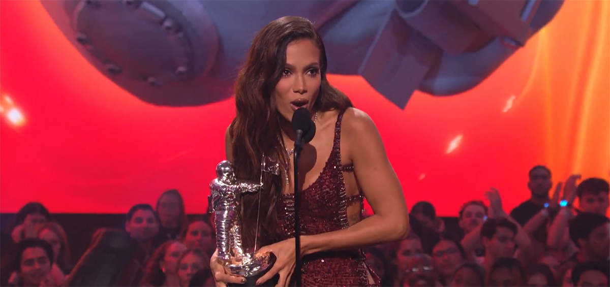 VMA usa Anitta para movimentar perfil em busca de engajamento