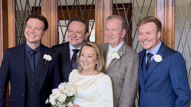 Pais de Michel Teló celebram as Bodas de Ouro com cerimônia e festa