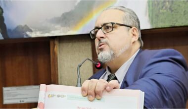 Vereador Bosco contesta decisão judicial sobre livro de inglês – GDia