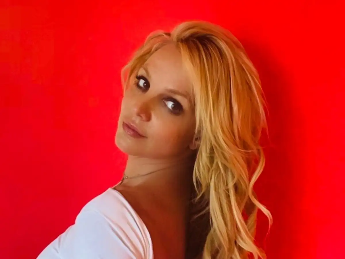 Produtor diz que Britney Spears está aceitando demos para um álbum de retorno à música