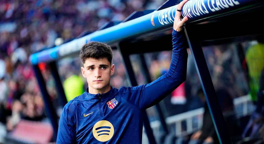 Sporting de Braga oficializa contratação de Pau Víctor