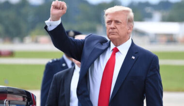 Fumo branco à vista? Trump e UE podem chegar a acordo de tarifas este fim de semana, avança 'Reuters'