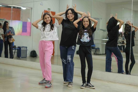 Prática do K-Pop promove bem-estar físico e social a crianças atendidas pelo CCJuv