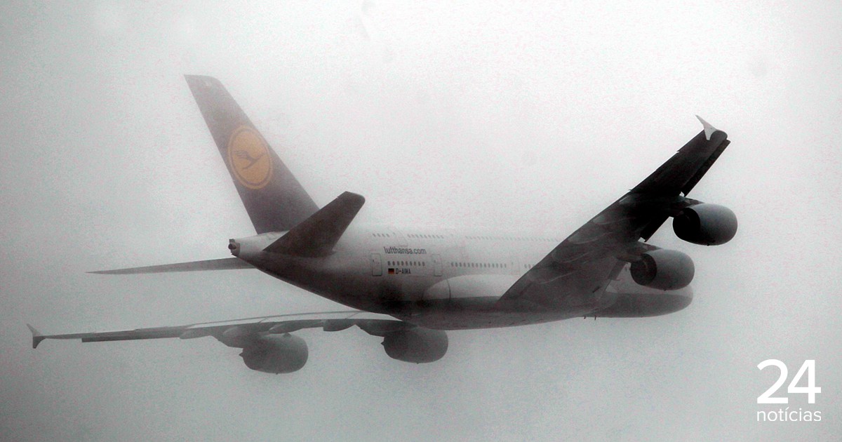 A turbulência está a piorar com as alterações climáticas. O que está a ser feito para que não se sinta dentro do avião? - Atualidade