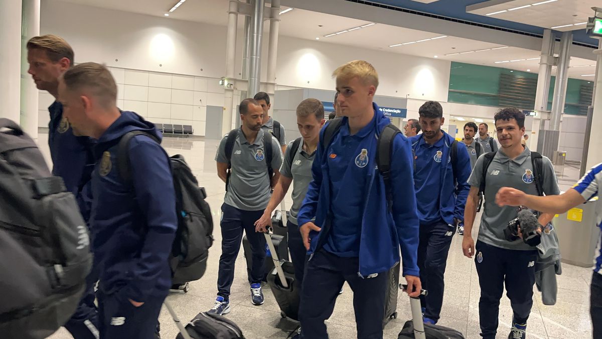 FC Porto saudado no regresso a Portugal (vídeo)