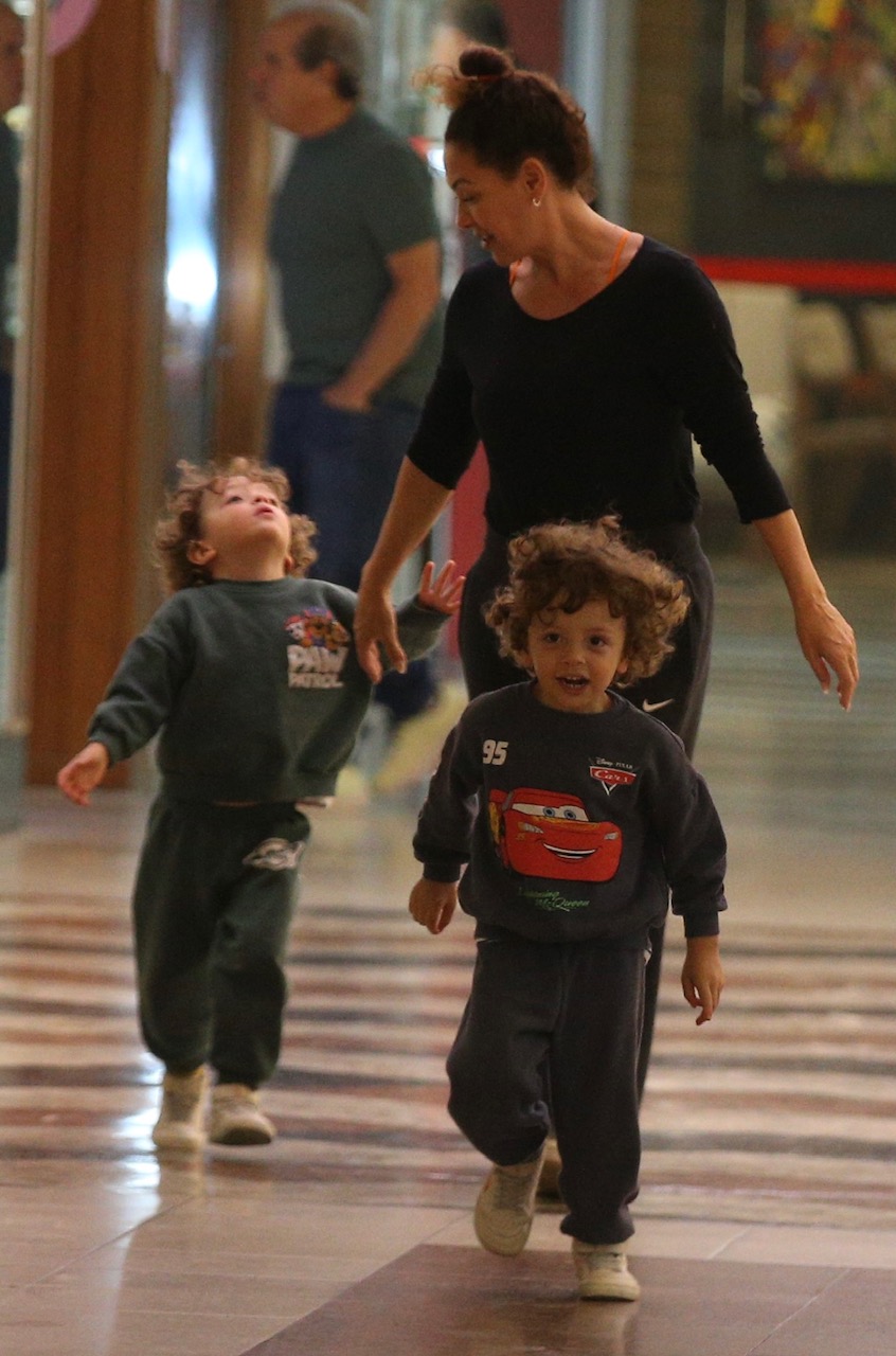 Fabiula Nascimento curte passeio com os filhos - Foto: Thiago Martins / AgNews