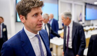 'O que foi que fizemos?' Sam Altman compara a criação do ChatGPT à bomba atômica - Época Negócios