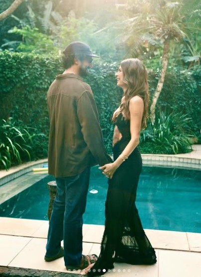 Renato Góes e Thaila Ayala na piscina de sua mansão no Rio — Foto: Reprodução/Instagram