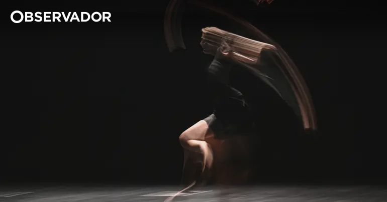Professor de dança despedido é acusado noutras três escolas – Observador
