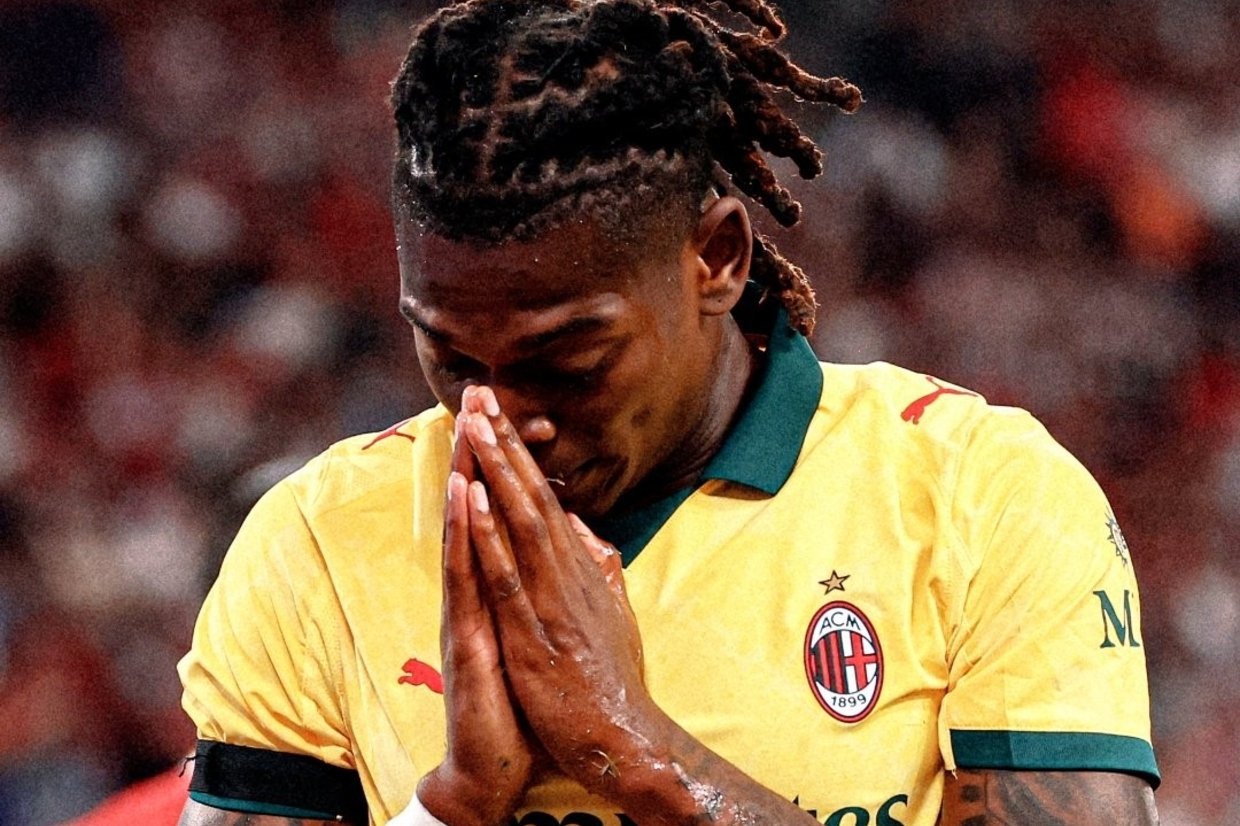 Liverpool cede à inspiração de Rafael Leão e perde contra o AC Milan - zerozero.pt