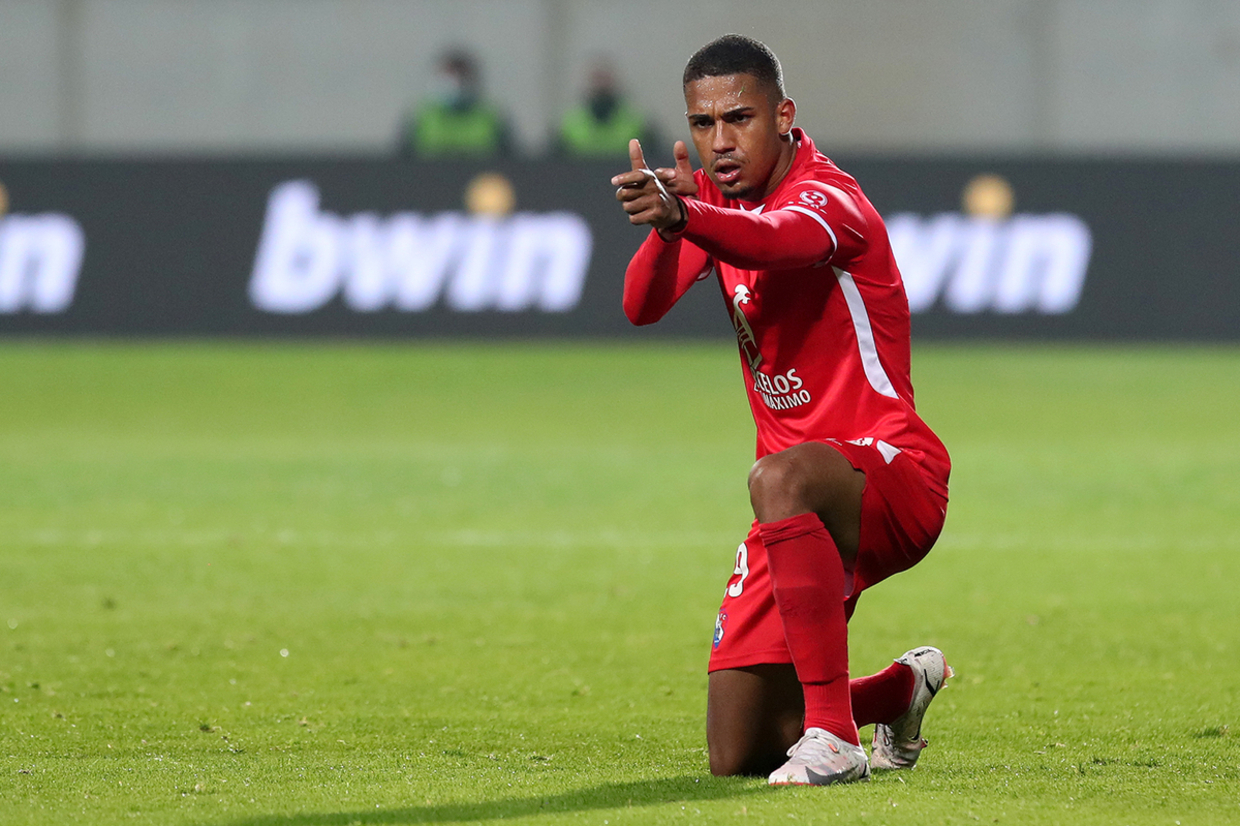 Gil Vicente esfrega as mãos com venda de Lino ao Flamengo: saiba quanto vão receber os galos - zerozero.pt
