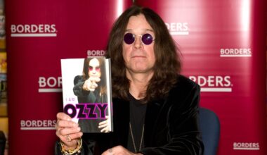 Livros de Ozzy Osbourne aparecem entre os mais vendidos após morte do vocalista