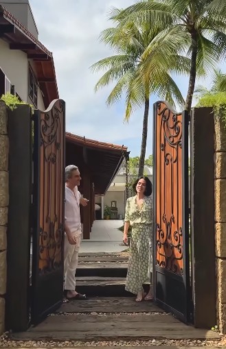 Entrada da casa de Alexandre Nero e Karen Brusttolin — Foto: Reprodução/Instagram
