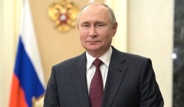 Putin anuncia construção de seis novos submarinos nucleares até 2030