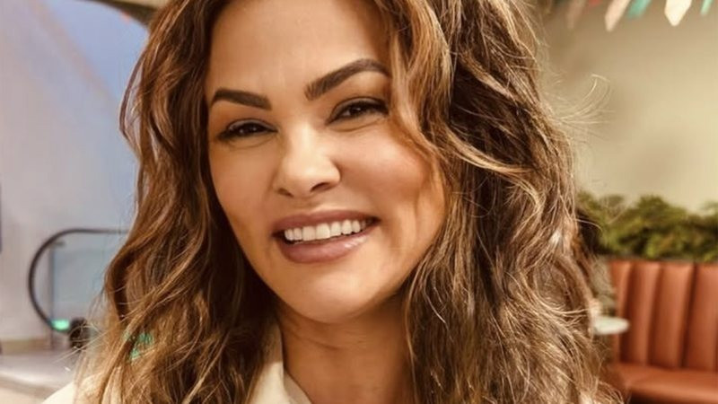 Suzana Alves expõe crises de pânico por causa da Tiazinha