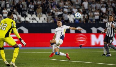 Campeão da Libertadores cai e é provocado com frase de Renato Paiva