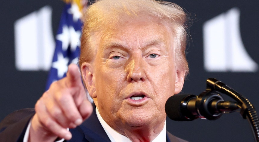 Trump ameaça Putin com "consequências muito graves" caso não aceite cessar-fogo na Ucrânia