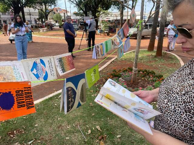 Praça Ari Coelho recebe festival gratuito de livros e poesia nessa sexta, 22