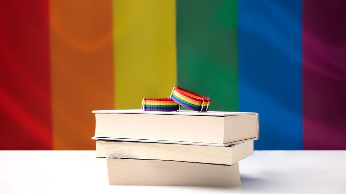 Prémio literário LGBTQ+ do Reino Unido cancelado após controvérsia sobre o autor "crítico do género" John Boyne
